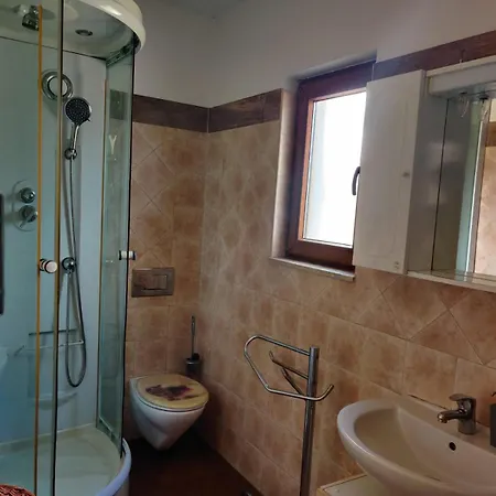 Rustic House With Private Pool * Sisan