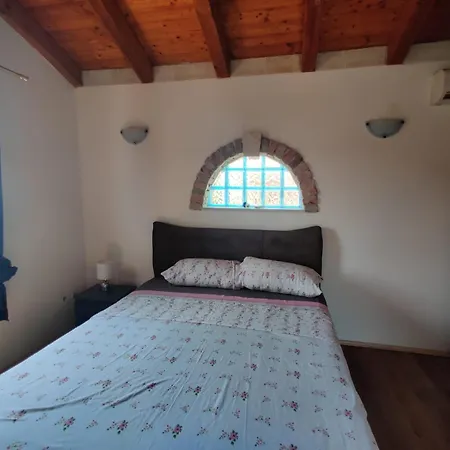 Rustic House With Private Pool Vila