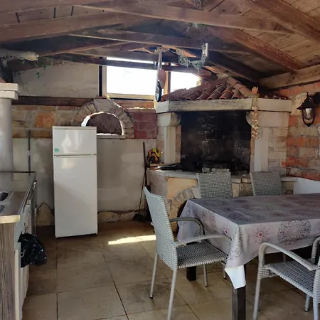 Rustic House With Private Pool Vila *