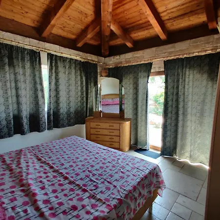 Rustic House With Private Pool Sisan