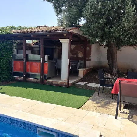 Rustic House With Private Pool *